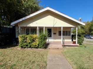 1015 E Morphy St, Fort Worth, TX 76104