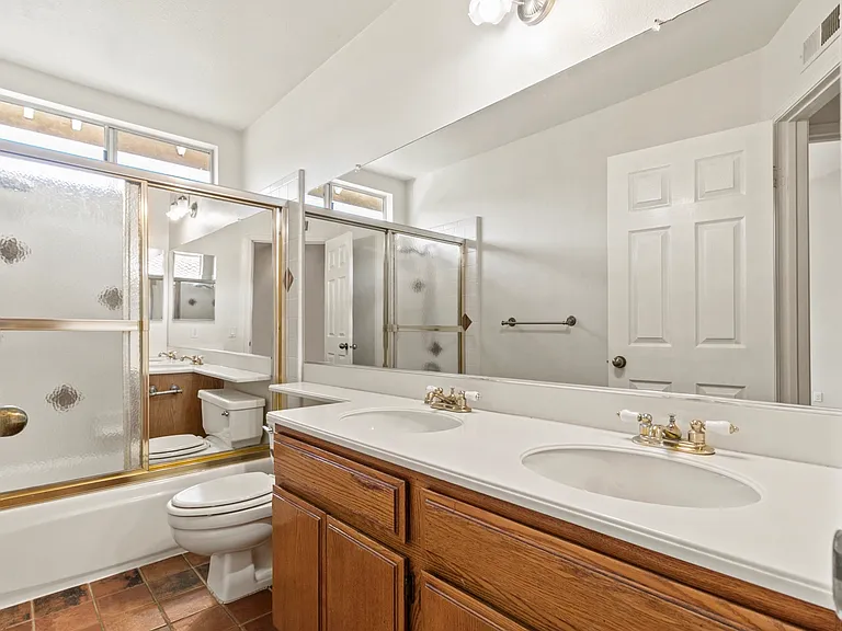 29346 Castle Rd — Photo 20