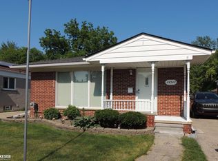 24542 Flower Ave, Eastpointe, MI 48021