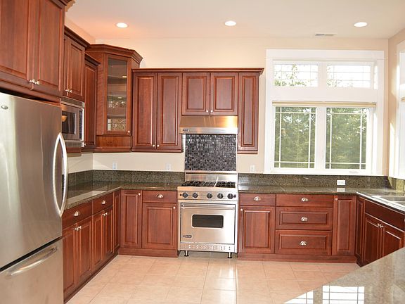 4th image of 5917 123rd St NW