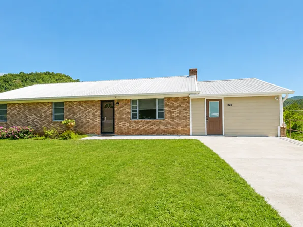 225 Bull Creek Rd, Asheville, NC 28805