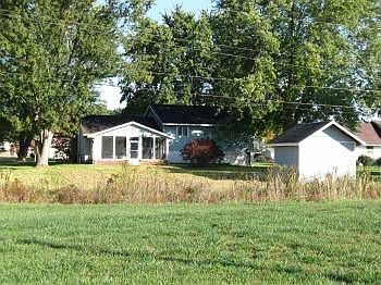 2nd image of 541 Earl Dr
