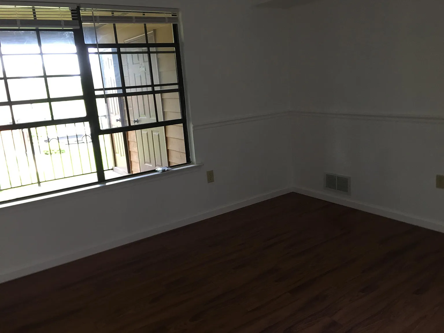 36 Barclay Ct — Photo 3