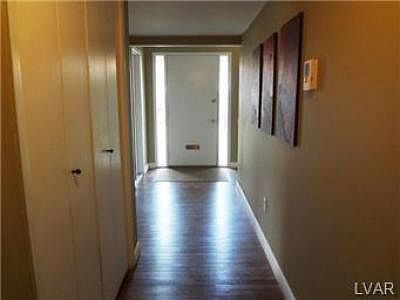 5th image of 389 Carver Dr