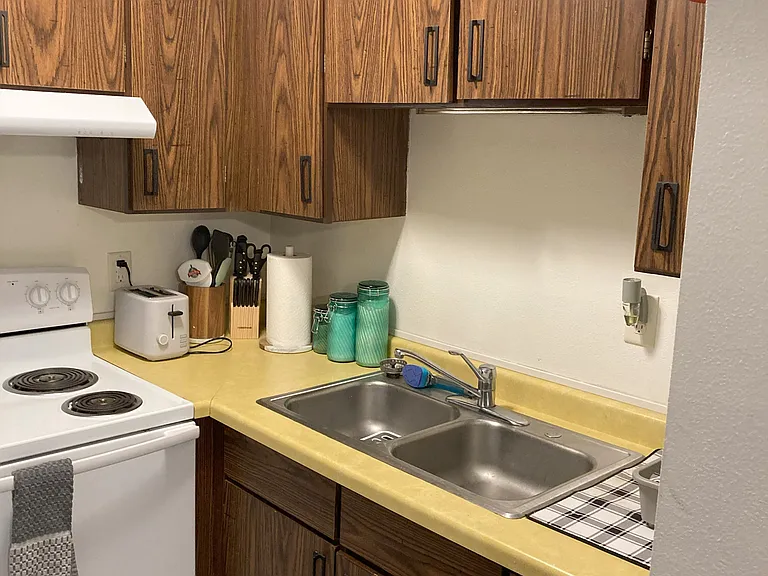 846 E Grand Ave #2 — Photo 7