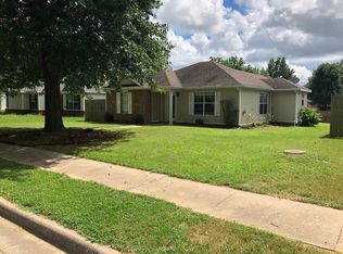 5679 W Chattel St, Fayetteville, AR 72704