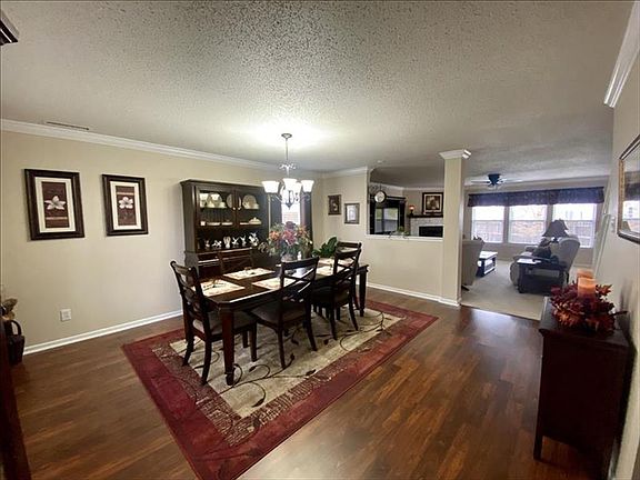3rd image of 3316 Summer Breeze Cir