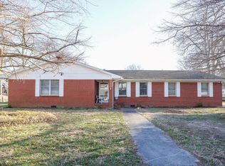 315 E Commercial St, Charleston, MO 63834