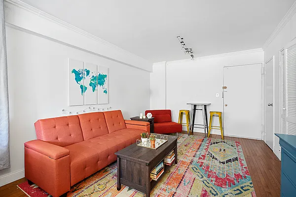 Rented by Compass | media 2