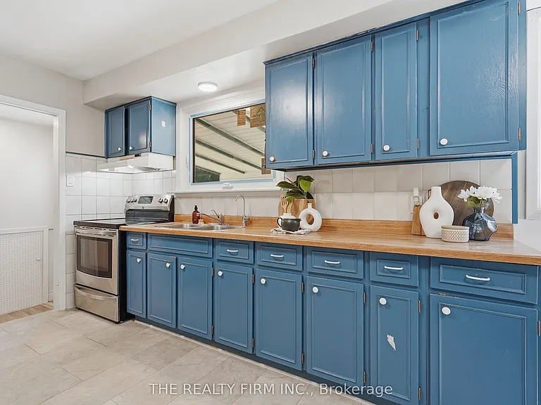 45 Amy Cres — Photo 11