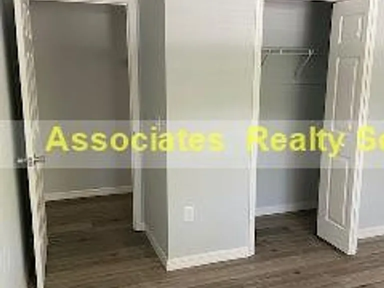 7215 SW 42nd Pl — Photo 8