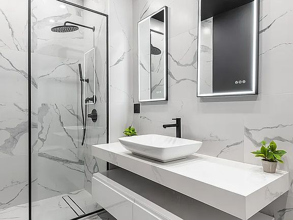 4th image of 714 Jefferson Ave #1A