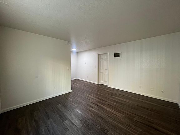 4th image of 3119 Valle Ave APT 9