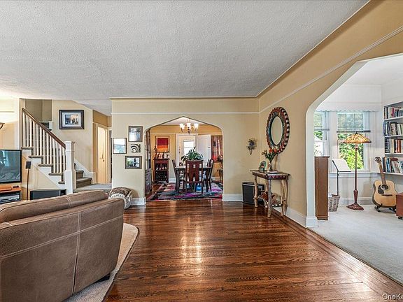 2nd image of 25 Archer Road
