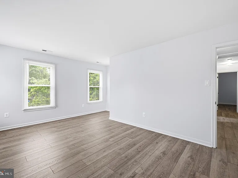 10609 Oxford Ct — Photo 28