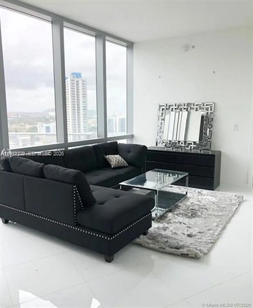851 NE 1st Ave cu-1402, Miami, FL 33128 — Photo 2