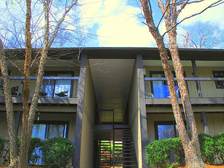 297 Peabody St #4 — Photo 2