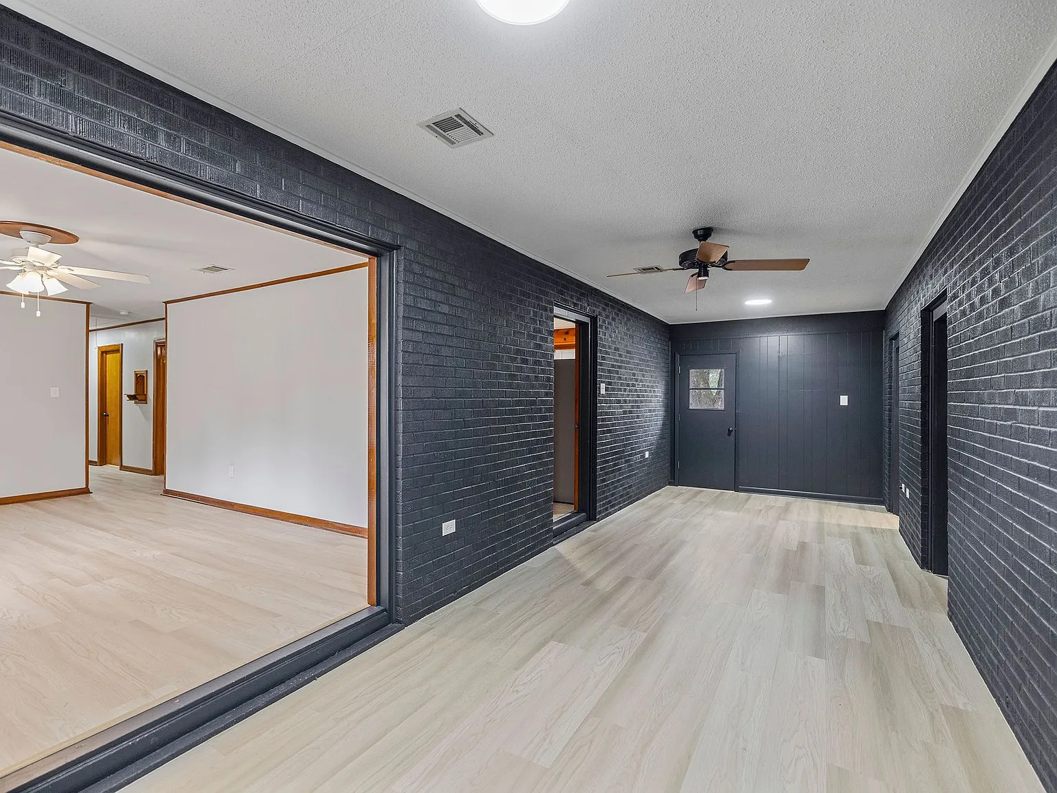 3 bed, 1.5 bath, 1875 sqft, $1,875 — Photo 3