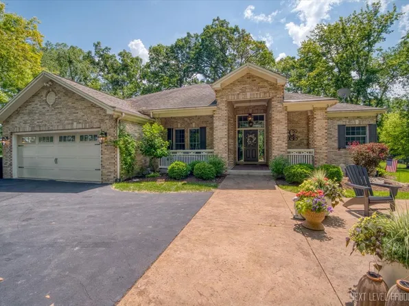 15N022 Brier Hill Rd, Hampshire, IL 60140