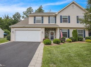 48 Colin Ct, Reading, PA 19606