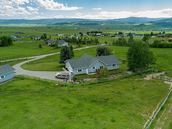5th image of 51 Buckaroo Cir
