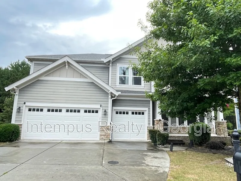 5 bed, 2.5 bath, 3128 sqft, $3,600 — Photo 1