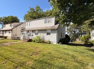 10 N Washington Ave, Colonia, NJ 07067