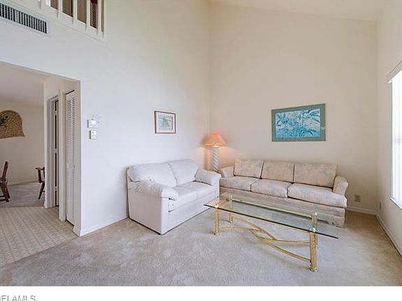 5th image of 540 Tallwood St