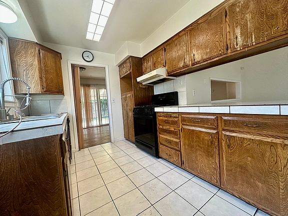 3rd image of 342 Indian Broom Dr
