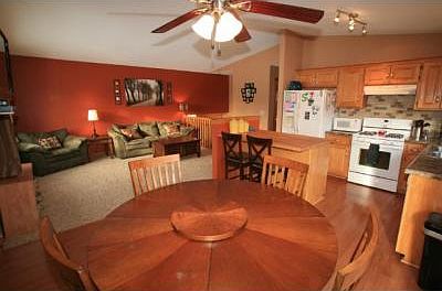 4th image of 4901 Evergreen Ct