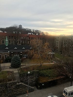 2nd image of 19 Cumming St APT 5A