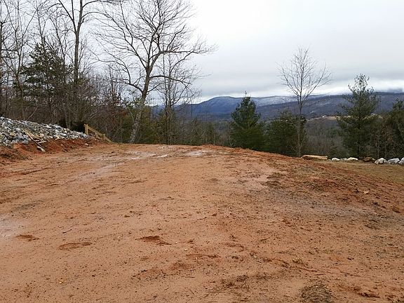 4th image of 15 Summit Trce