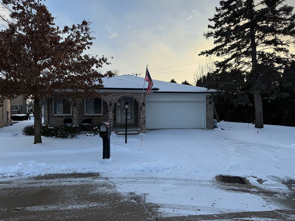 1st image of 16306 E Hill Dr