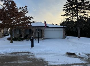 16306 E Hill Dr, Macomb, MI 48044
