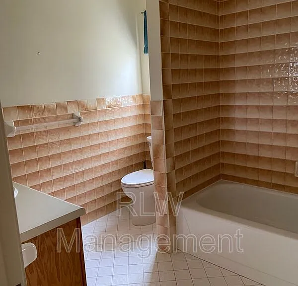 44 S Kentucky Ave — Photo 28