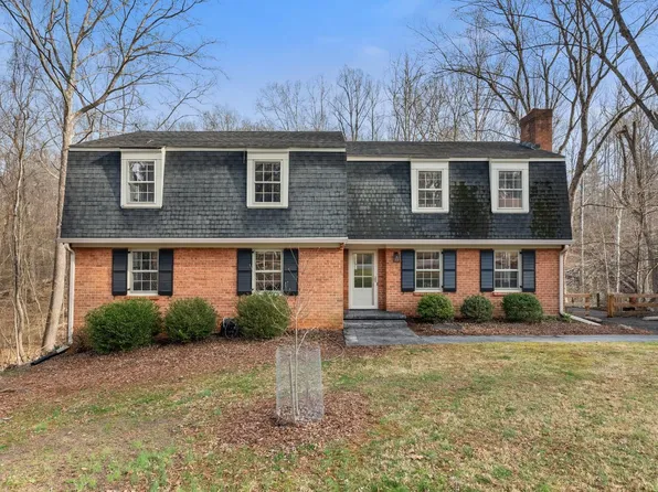 2300 Glencove Pl, Lynchburg, VA 24503