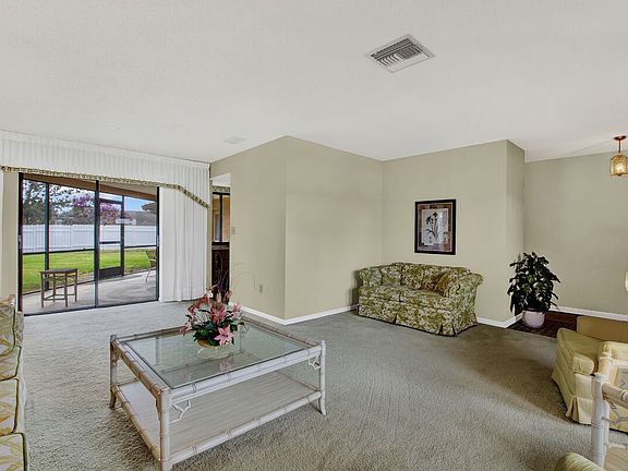 3rd image of 1819 Pasco Dr