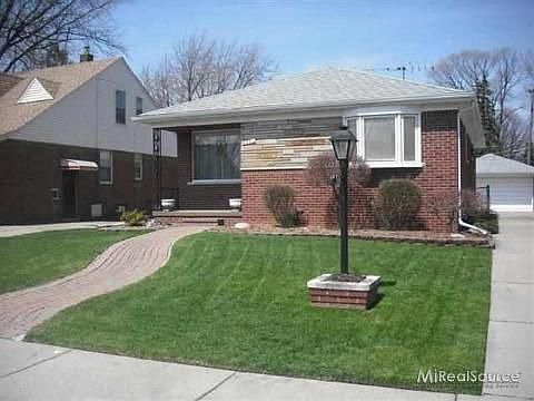 2nd image of 22411 Colony St
