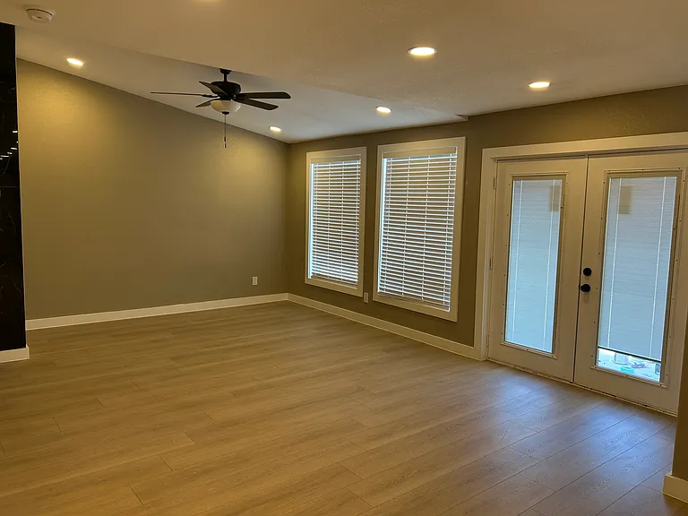 10711 Cromwell Dr — Photo 7