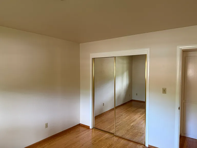 817 Skipper Cir #1 — Photo 12