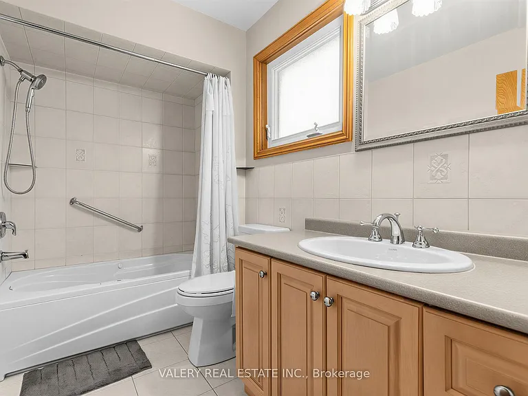 370 Maple Leaf Dr — Photo 27