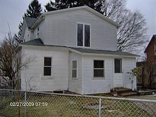 1st image of 504 Linn St