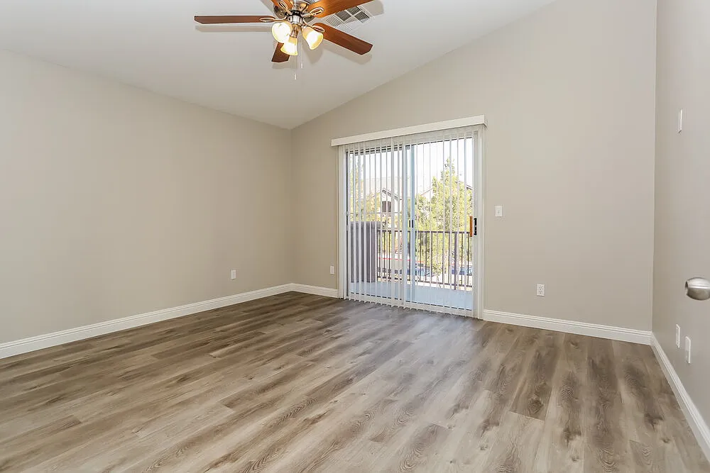 3 bed, 2.5 bath, 1854 sqft, $2,355 — Photo 4