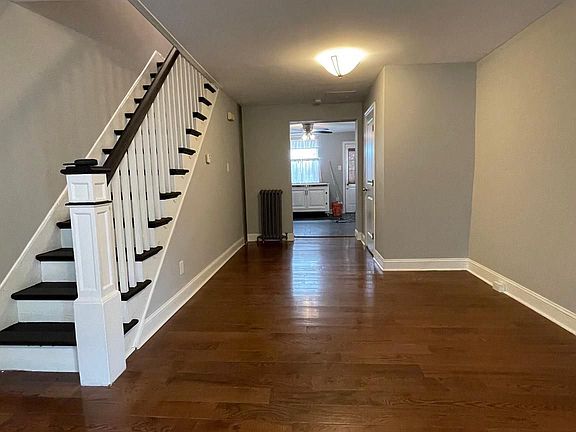 2nd image of 2812 Ernest St