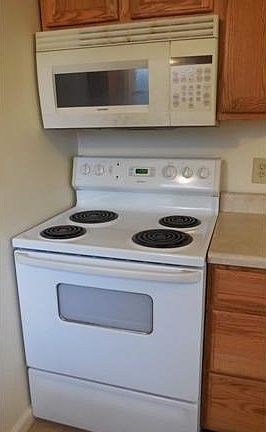 4th image of 14132 Delaware Dr