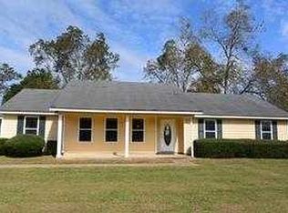3003 Meadow Woods Dr, Albany, GA 31721