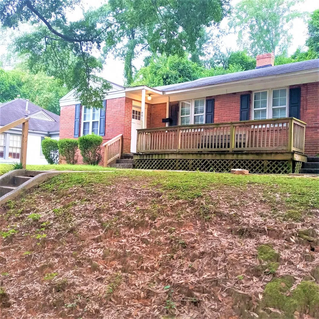 401 Waccamaw Avenue — Photo 1