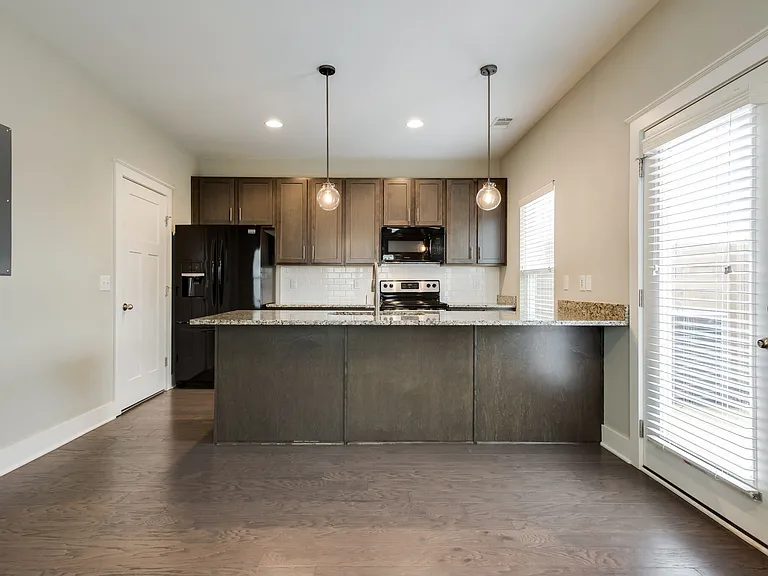 5715 California Ave — Photo 19