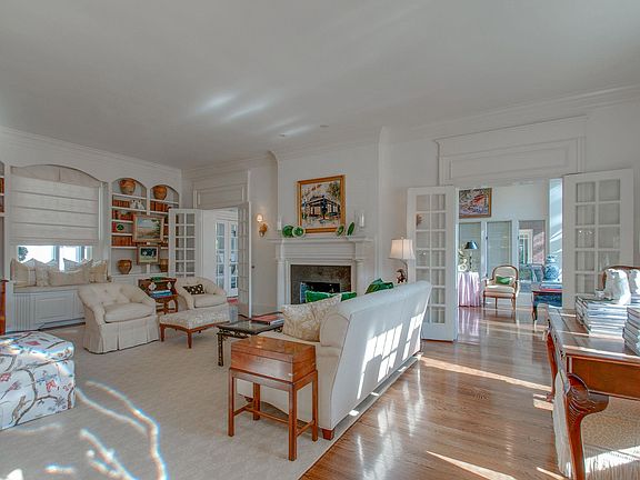 5th image of 3804 Whitland Ave