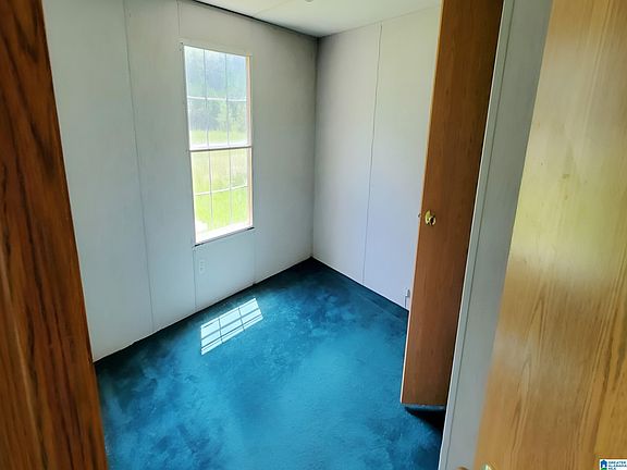 4th image of 1354 Evergreen Rd